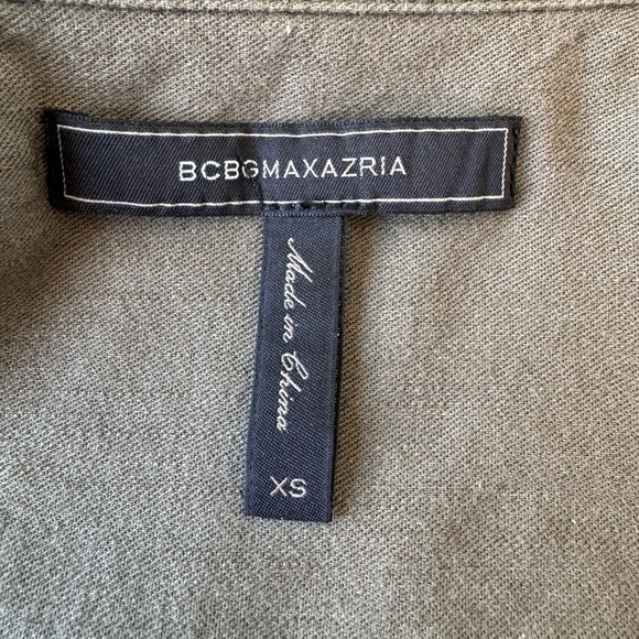 BCBG MaxAzria Cargo Button down Collared Shirt, Size XS Military Green - Picture 5 of 8